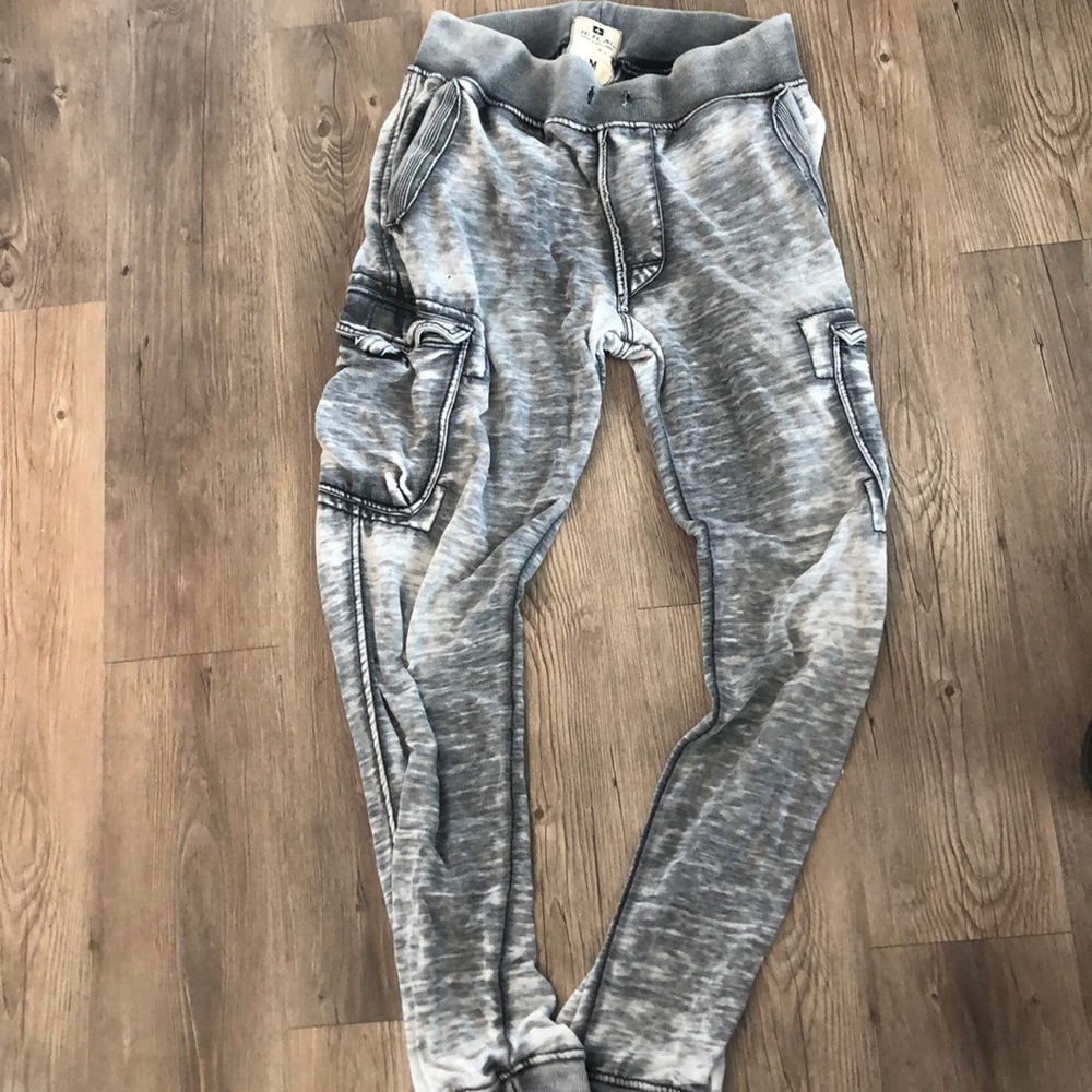 SWEATPANTS